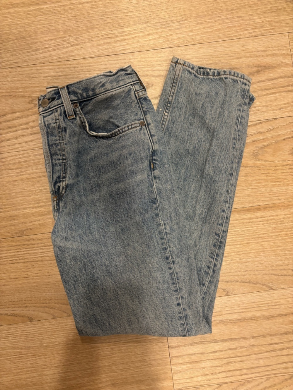Aritzia Denim Forum Relaxed Light Blue Women’s Jeans